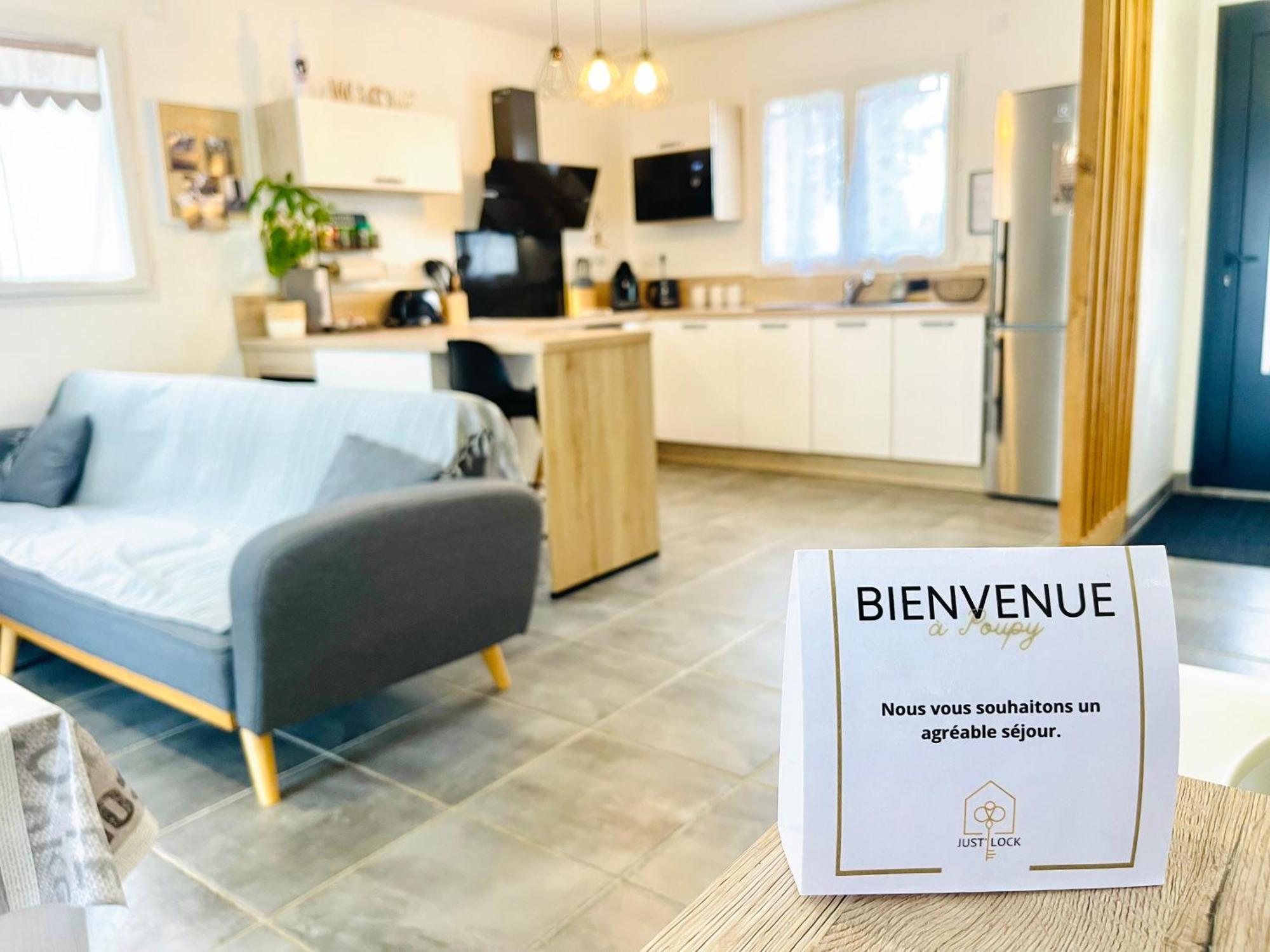 Petite Maison Au Calme Poupry Exterior foto